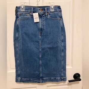 NWT J. Crew Medium Blue Denim Pencil Skirt - Size 0